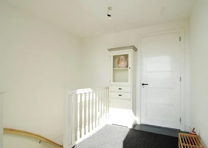 Two Tulips Dutch Retreat Apartment *